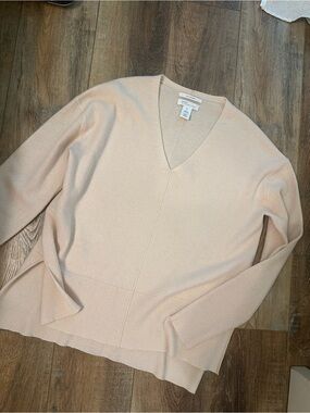Nordstrom Soft pink 100% Cashmere V-Neck sweater M women’s